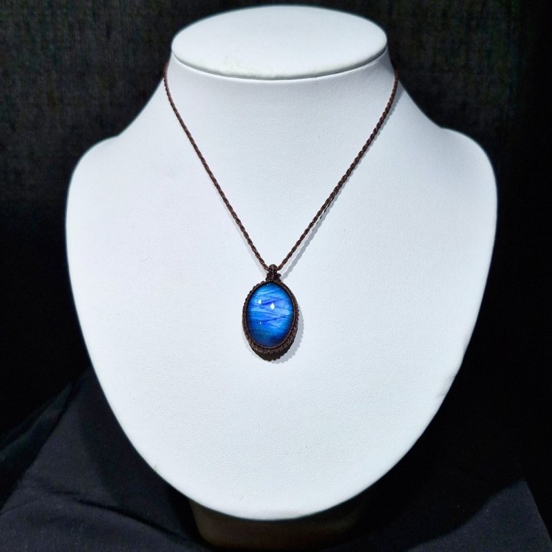 画像2: ☆11/05UP☆ナチュラルカラフル！レインボー＆ディープブルーラブラドライトシリーズ：美しい古代の記憶の残るハイクオリティ天然ラブラドライト：Blue Eagle（ブルー・イーグル） (2)