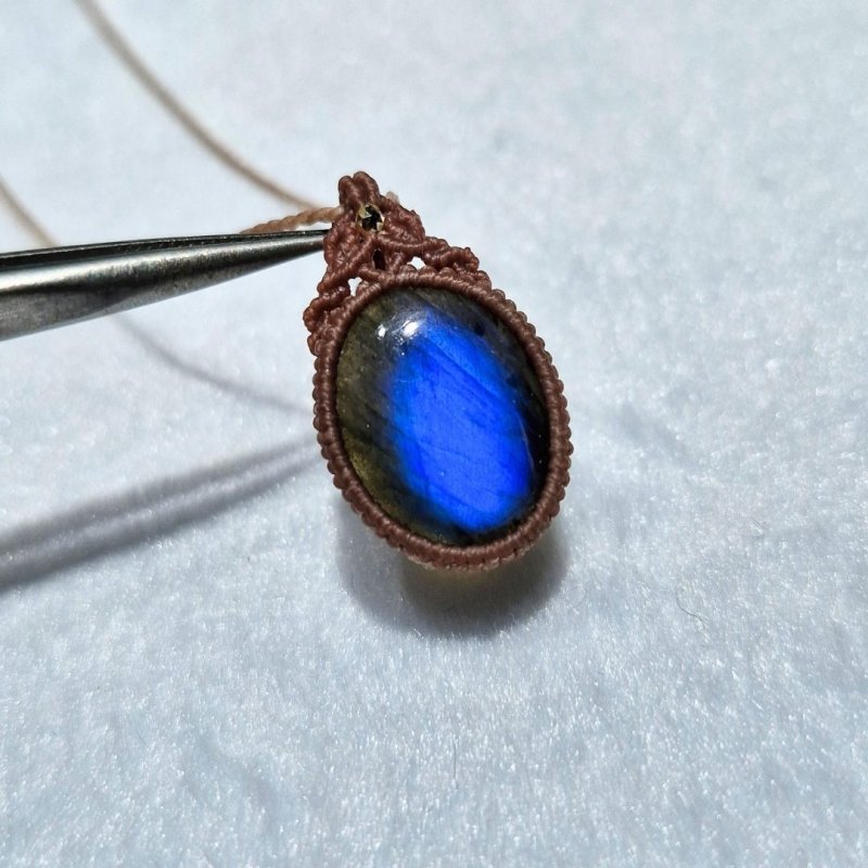 画像6: ☆11/05UP☆先生作品：ハクオリティラブラドライト：マイクロマクラメジュエリーシリーズ：満月の世界へ:神聖なる世界：蒼影（そうえい） (6)