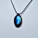 画像1: ☆11/05UP☆ナチュラルカラフル！レインボー＆ディープブルーラブラドライトシリーズ：美しい古代の記憶の残るハイクオリティ天然ラブラドライト：Ao no Mamori（蒼の護り） (1)