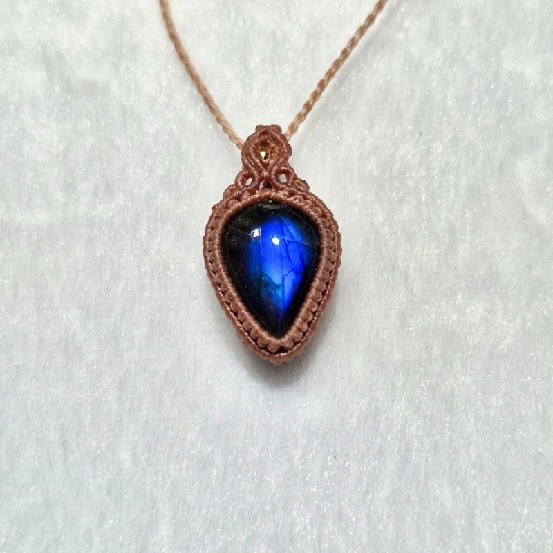 画像1: ☆11/05UP☆先生作品：ハクオリティラブラドライト：マイクロマクラメジュエリーシリーズ：満月の世界へ:神聖なる世界：瑠波（るは） (1)