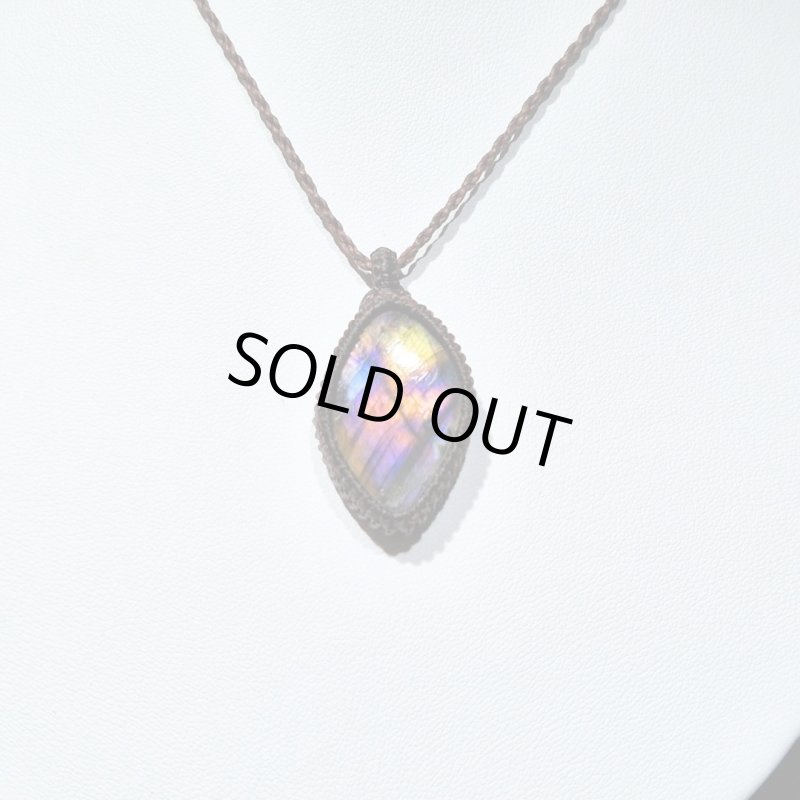 画像1: ☆11/05UP☆ナチュラルカラフル！レインボー＆ディープブルーラブラドライトシリーズ：美しい古代の記憶の残るハイクオリティ天然ラブラドライト：Rosé Mist（ロゼ・ミスト） (1)