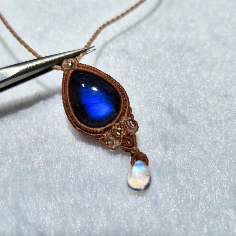 画像4: ☆11/05UP☆先生作品：ハクオリティラブラドライト：マイクロマクラメジュエリーシリーズ：満月の世界へ:神聖なる世界：月詠（つくよみ） (4)