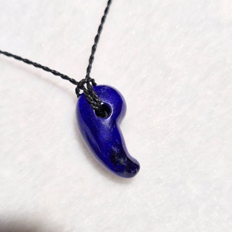 画像4: ☆11/05☆最高級ラピスラズリ勾玉：古代の最古のパワーストーンと呼ばれるラピスラズリが登場！新たな時代：wilight Petal（宵の花びら） (4)