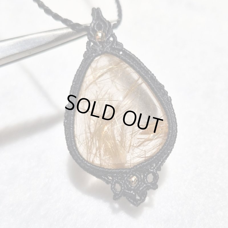 画像5: ☆11/05UP☆先生作品マイクロマクラメジュエリー：ブラジル産ゴールドルチルクォーツ！金の針金が水晶の中に：美しい金の結晶：Aurora Whisper（オーロラのささやき） (5)