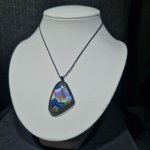 画像2: ☆11/05UP☆ナチュラルカラフル！レインボー＆ディープブルーラブラドライトシリーズ：美しい古代の記憶の残るAAAハイクオリティ天然ラブラドライト：Traveler’s Talisman（旅人の護り） (2)