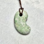 画像5: ☆11/05UP☆国石！幻の糸魚川翡翠：国内採取、国内勾玉研磨店長保証：美しい翡翠の勾玉です：今では採取困難：翡翠峡（Hisui-kyō） (5)