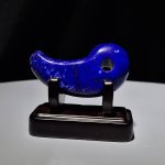 画像1: ☆12/03☆古代の最古のパワーストーンと呼ばれるラピスラズリが登場！。新たな時代へ：勾玉デザイン：Cosmic Blue Charm（コズミック・ブルー・チャーム） (1)