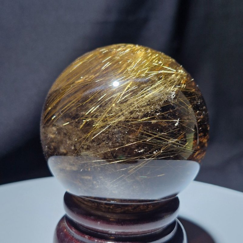 画像5: ☆12/03UP☆月のかけら史上最高峰：ゴールドスモーキールチルクォーツ；コレクションピースを大放出：丸玉加工：金の流星：漆黒の守り（しっこくのまもり） (5)