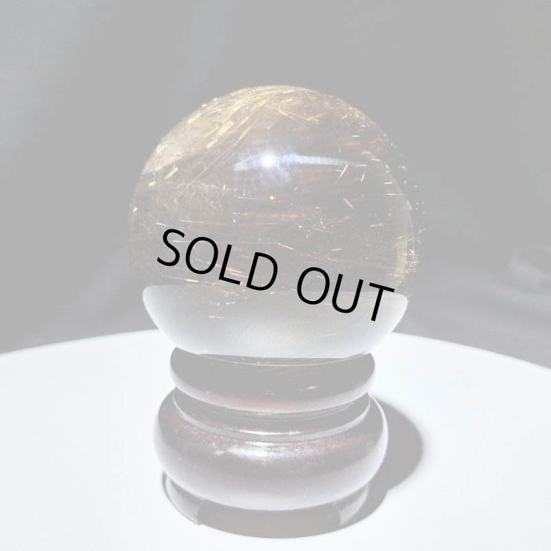 画像6: ☆12/03UP☆月のかけら史上最高峰：ゴールドスモーキールチルクォーツ；コレクションピースを大放出：丸玉加工：金の流星：漆黒の守り（しっこくのまもり） (6)