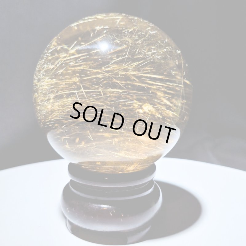 画像1: ☆12/03UP☆月のかけら史上最高峰：ゴールドスモーキールチルクォーツ；コレクションピースを大放出：丸玉加工：金の流星：Golden Smoky Orb（ゴールデン・スモーキー・オーブ） (1)