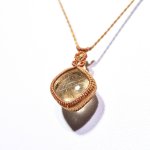 画像4: ☆12/04UP☆ブラジル産ゴールドルチルクォーツ！金の針金が水晶の中に：美しい金の結晶：Golden Oracle Stone（ゴールデンオラクル・ストーン） (4)