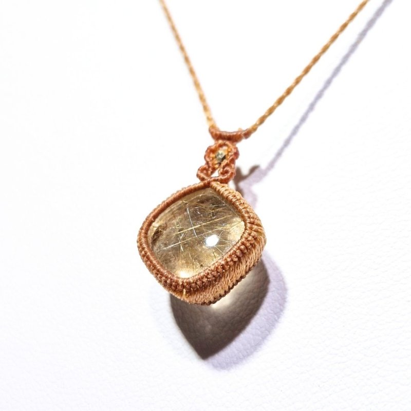 画像4: ☆12/04UP☆ブラジル産ゴールドルチルクォーツ！金の針金が水晶の中に：美しい金の結晶：Golden Oracle Stone（ゴールデンオラクル・ストーン） (4)