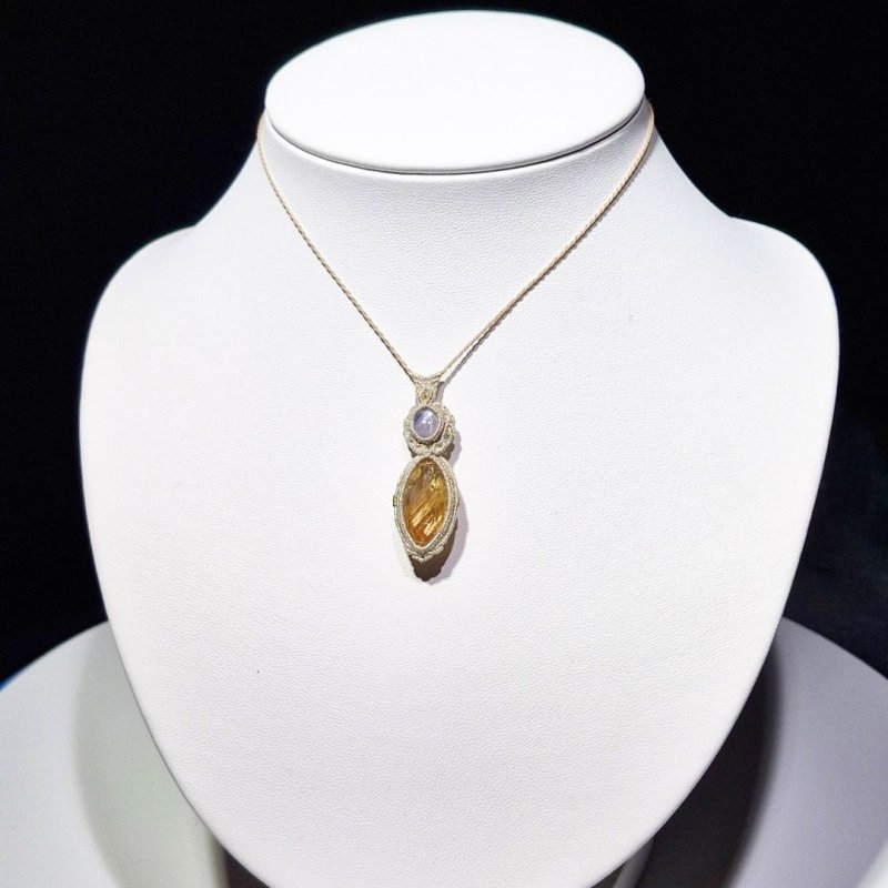 画像5: ☆11/05UP☆先生作品マイクロマクラメジュエリー：ブラジル産ゴールドルチルクォーツ×超ハイクオリティスターサファイヤ！金の針金が水晶の中に：美しい金の結晶：Lightweaver Charm（ライトウィーバー・チャーム） (5)