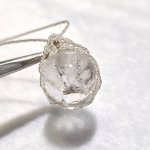 画像1: ☆12/05UP☆奇跡の水入り水晶：100万年前の不老不死の水：たっぷり水の入った最高級水晶：Luminous Orb（ルミナス・オーブ） (1)