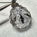 画像5: ☆01/01UP☆奇跡の水入り水晶：100万年前の不老不死の水：たっぷり水の入った最高級水晶：巡り（Meguri） (5)