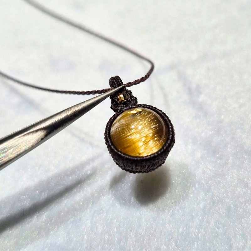 画像4: ☆01/01UP☆超ハイクオリティ：小粒世界一＊ブラジル産ゴールドルチルクォーツ！金の針金が水晶の中に：美しい金の結晶：Launch of Light (4)