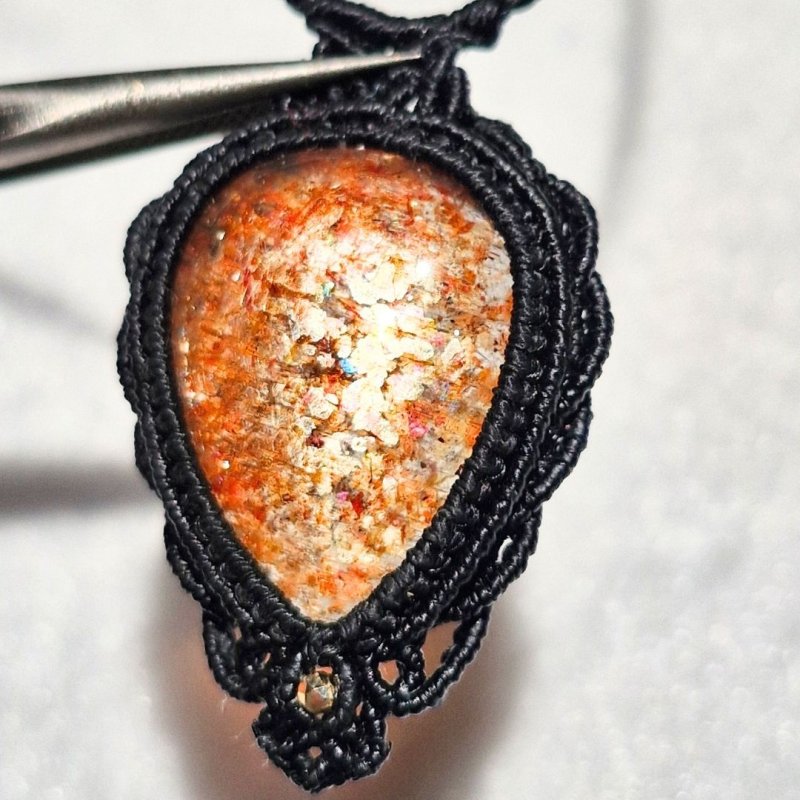 画像4: ☆07/18UP☆ギラギラサンストーン：レインボーのラメがすごい：インド産；天然サンストーン：Between Worlds (4)