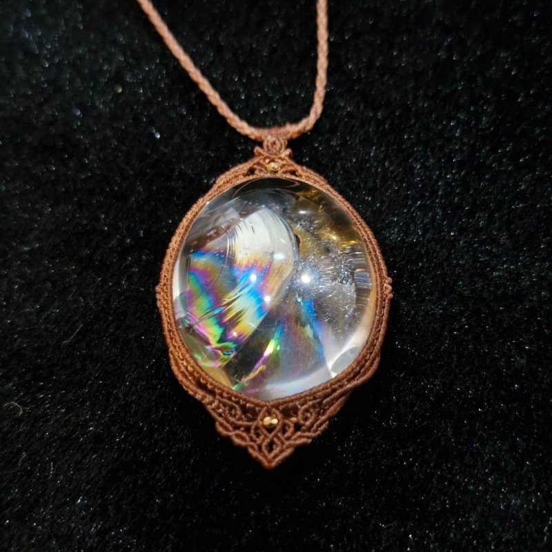 画像1: ☆01/01UP☆天然アイリスクォーツ：虹の屈折の出る奇跡のピース：タイランパーン産：奇跡の虹入りBIGサイズ：Still Light (1)