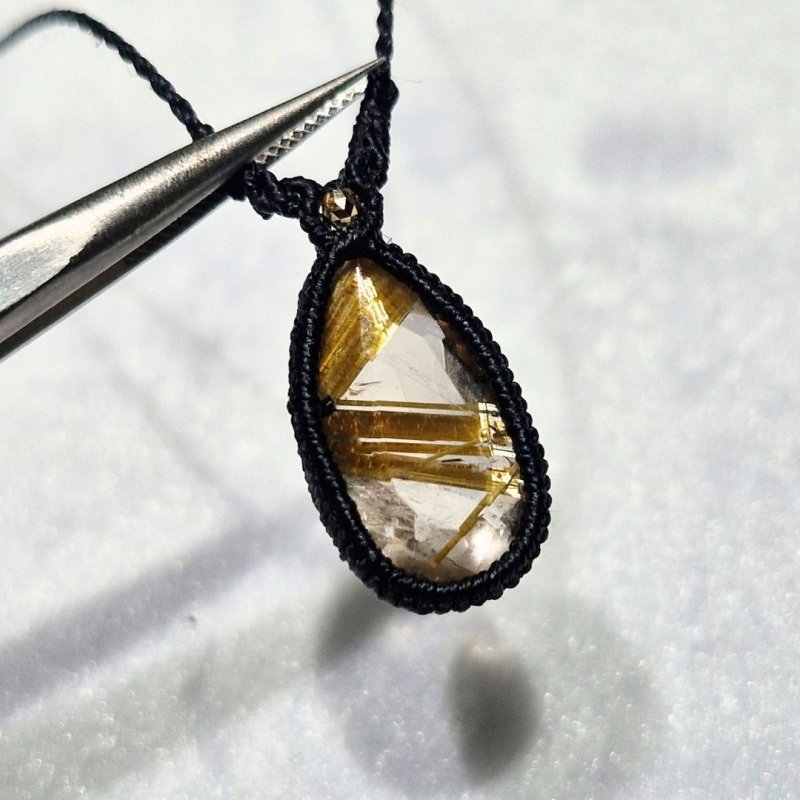 画像4: ☆01/01UP☆超ハイクオリティ：小粒世界一＊ブラジル産ゴールドルチルクォーツ！金の針金が水晶の中に：美しい金の結晶：運命線（うんめいせん） (4)