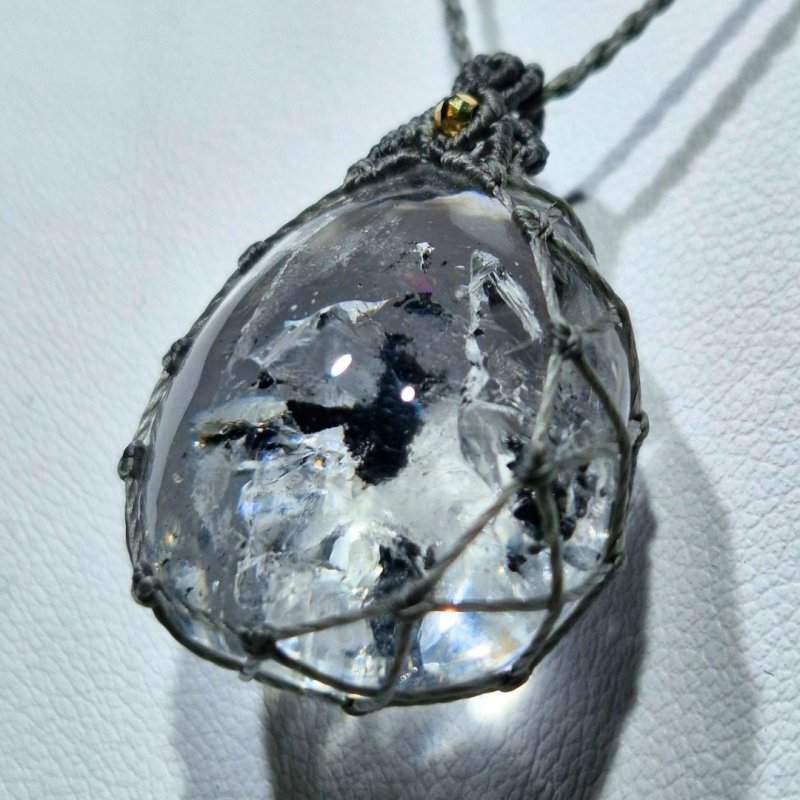 画像1: ☆01/01UP☆奇跡の水入り水晶：100万年前の不老不死の水：たっぷり水の入った最高級水晶：巡り（Meguri） (1)