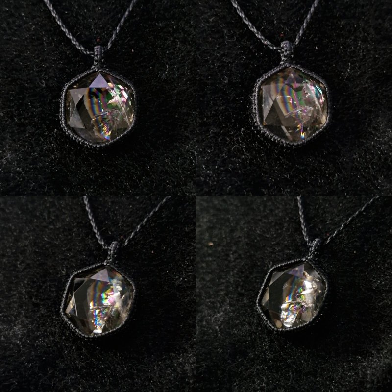 画像2: Rainbow Hexagon Quartz  光を受けるたび、水晶の内側から虹色の輝きが現れるレインボークォーツ。：七色の旅人 — Rainbow Wanderer (2)